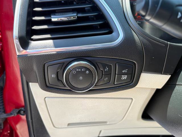 Certified 2022 Ford Edge Titanium AWD/4WD image 14
