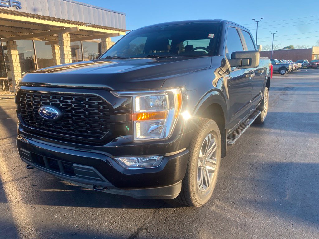 Certified 2022 Ford F150 XL w/ STX Appearance Package AWD/4WD image 8