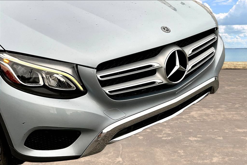 Used 2018 Mercedes-Benz GLC 300 4MATIC image 34