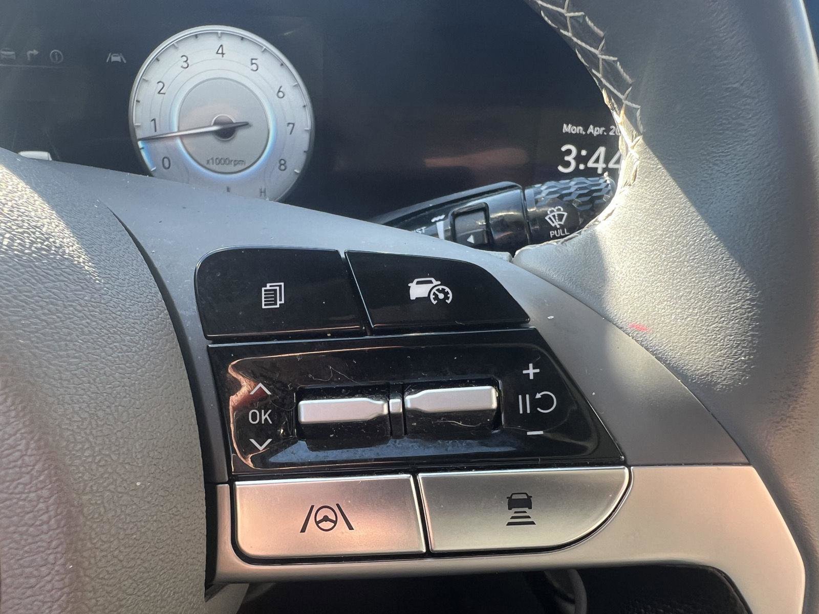 Used 2024 Hyundai Elantra SEL w/ Convenience Package image 15