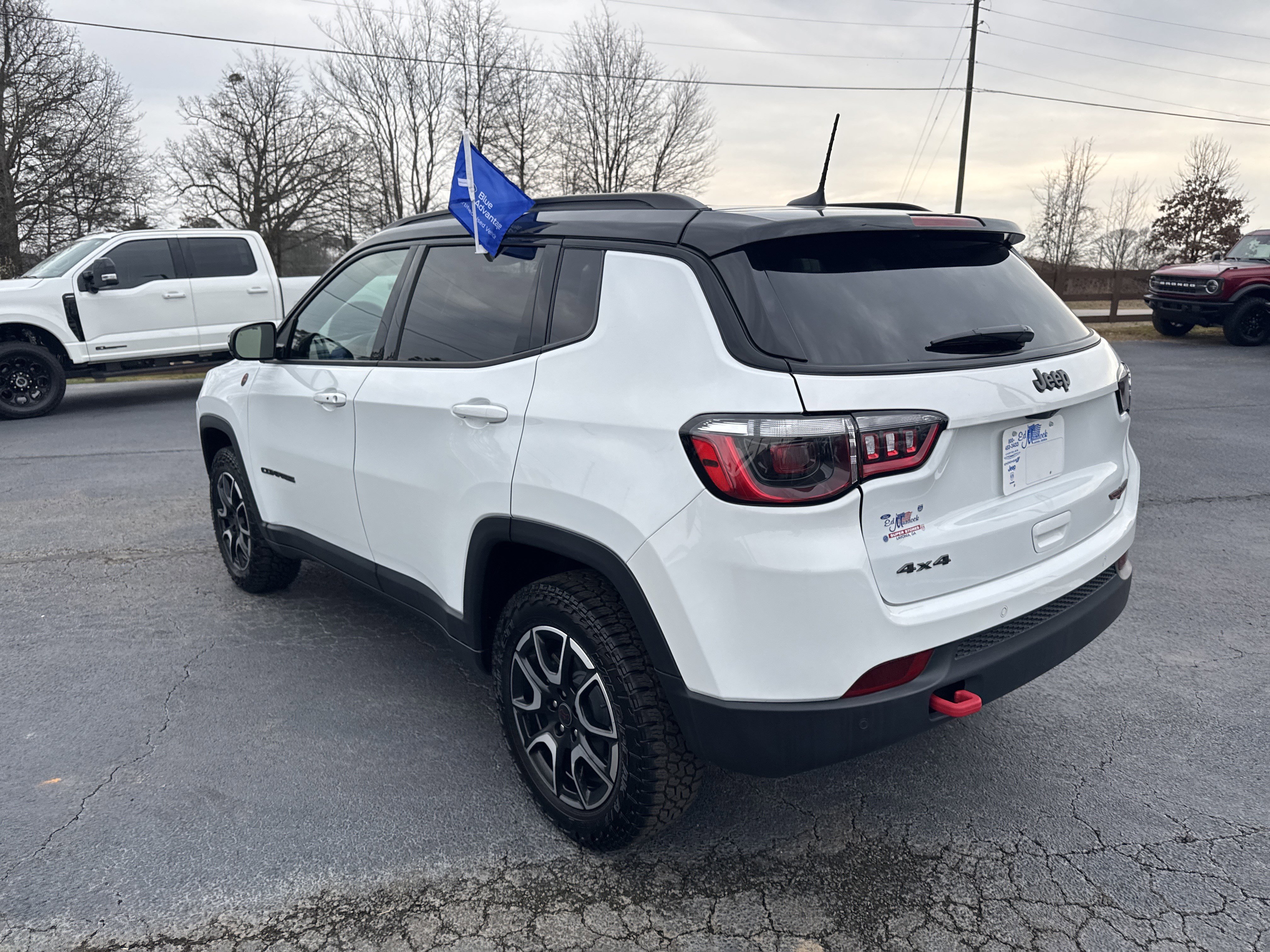 Used 2025 Jeep Compass Trailhawk image 7