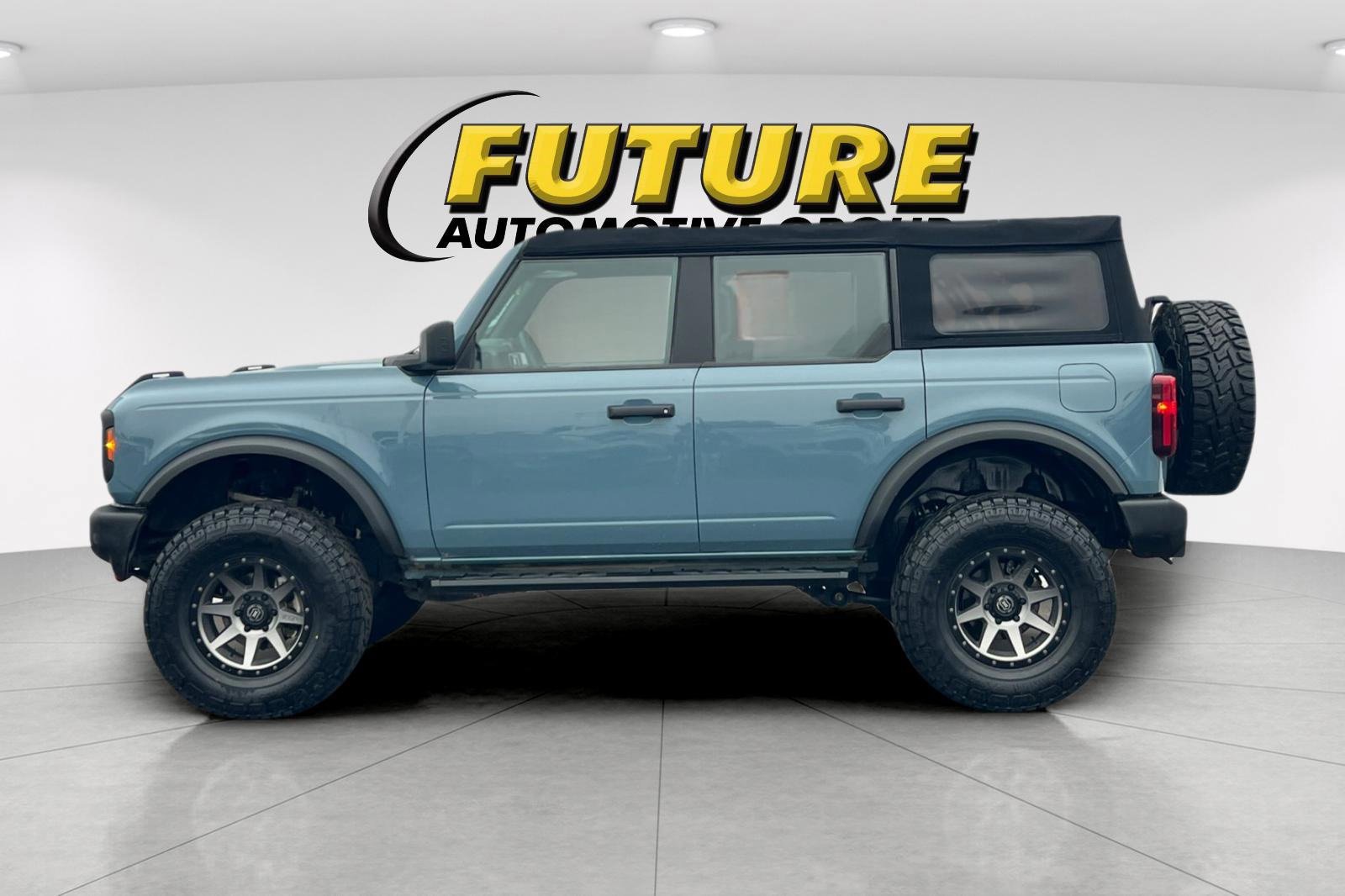 Certified 2022 Ford Bronco image 2