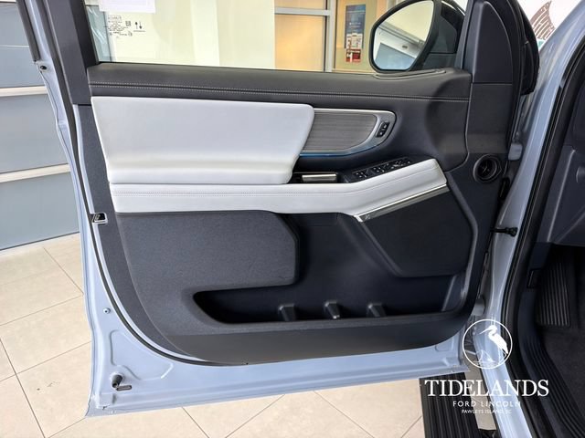 Certified 2025 Ford Expedition Platinum AWD/4WD image 13