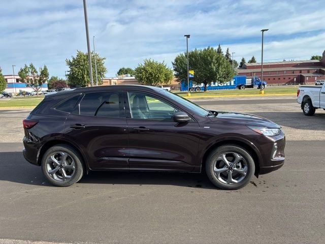 Certified 2023 Ford Escape ST-Line w/ Tech Pack #1 AWD/4WD image 8