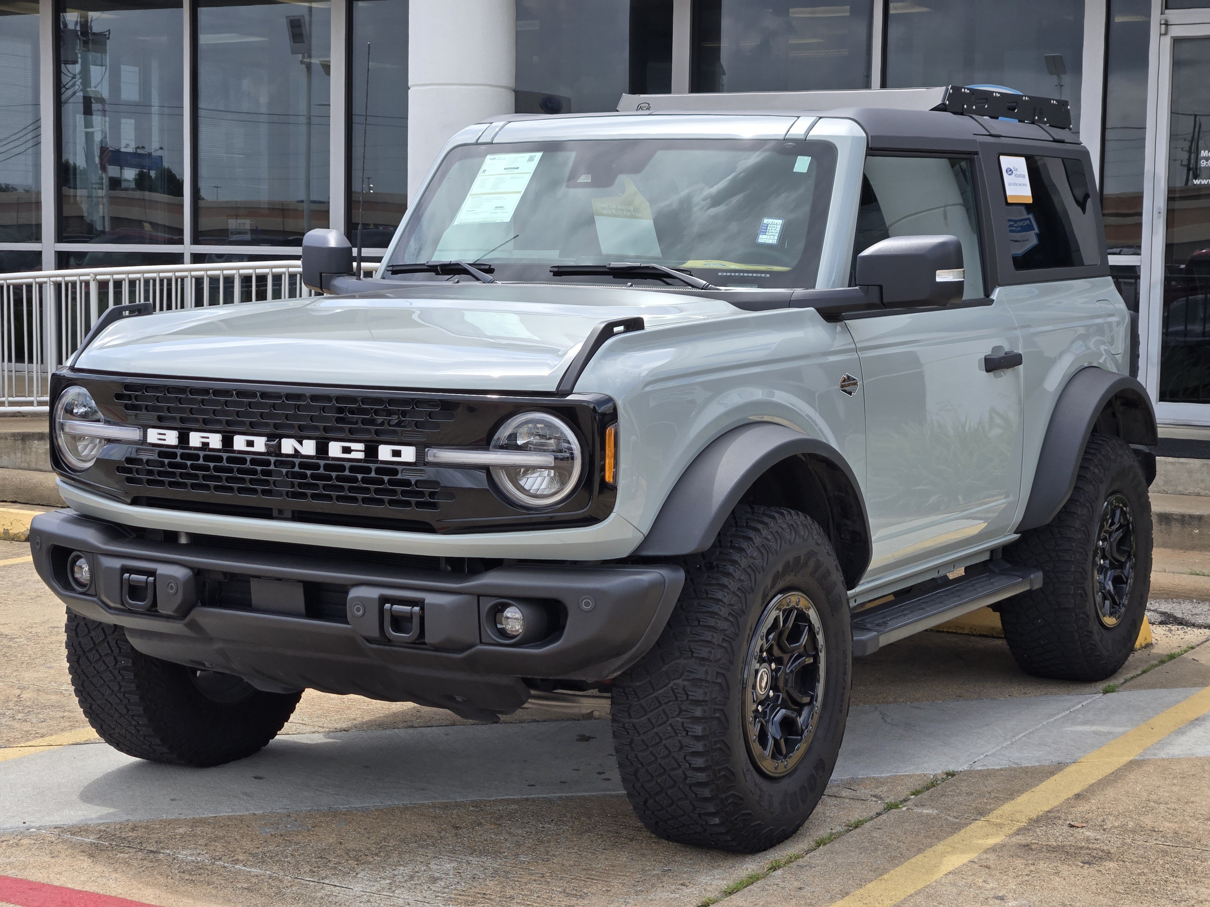 Certified 2023 Ford Bronco Wildtrak AWD/4WD image 2