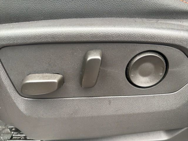 Used 2024 GMC Sierra 1500 AT4 w/ Technology Package image 12