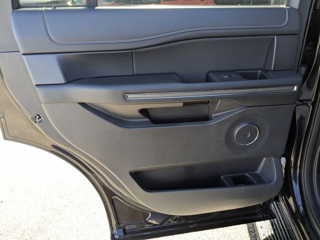Certified 2024 Ford Expedition XLT image 40