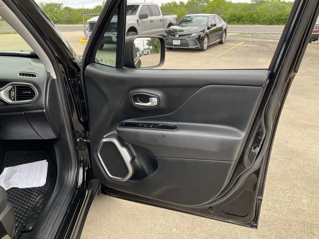 Used 2022 Jeep Renegade Sport w/ Sport Appearance Group AWD/4WD image 17