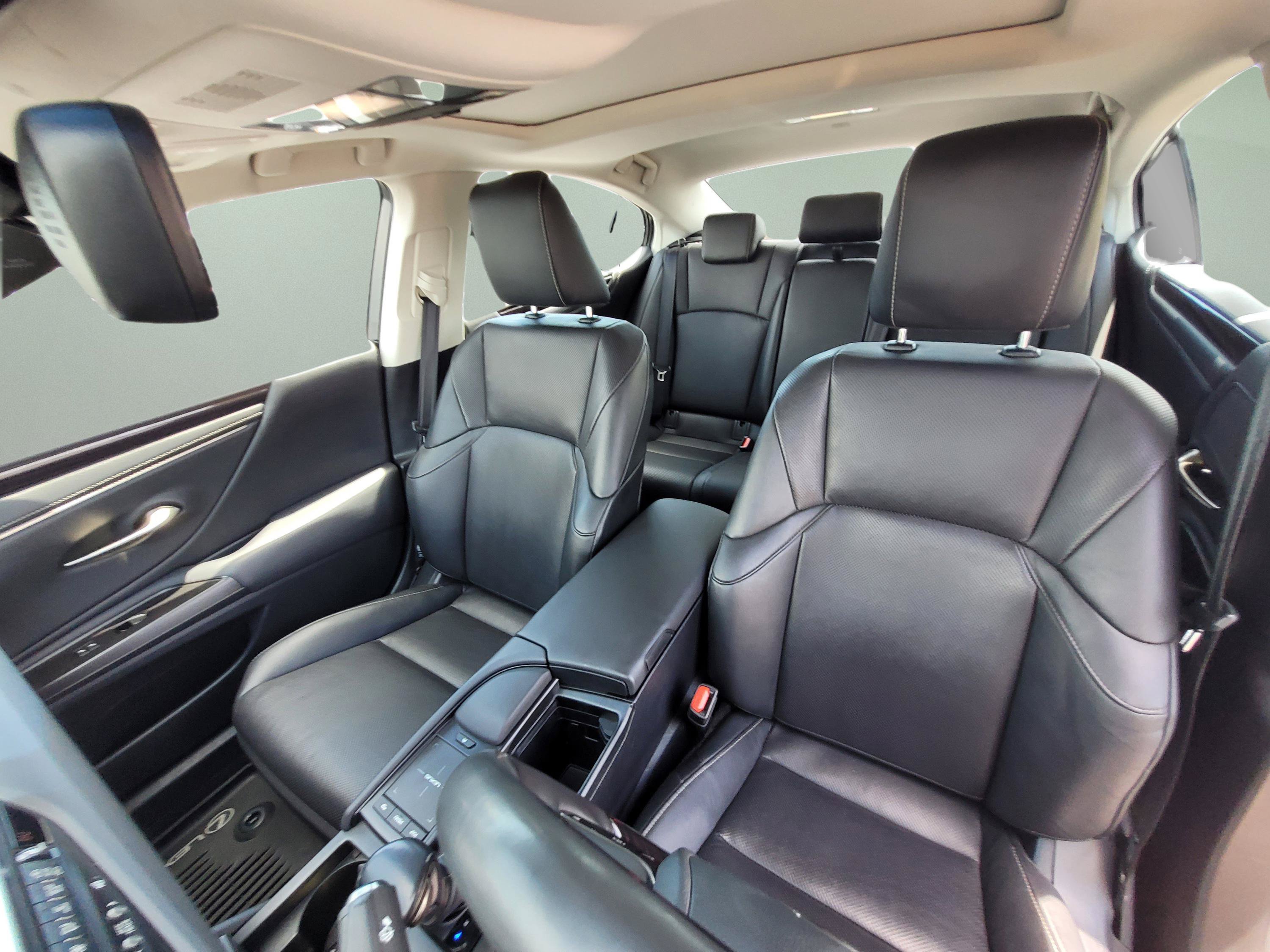 Used 2019 Lexus ES 350 w/ Premium Package FWD image 29
