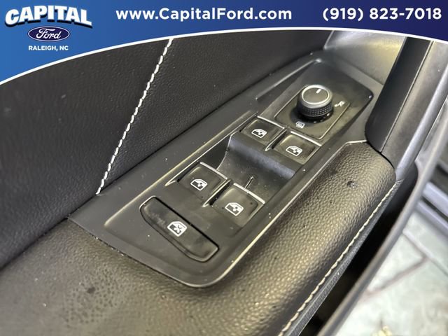 Used 2022 Volkswagen Tiguan SE image 21