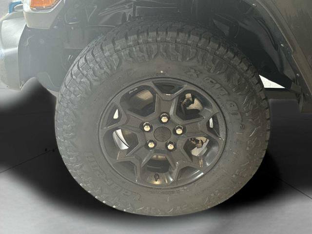 Used 2023 Jeep Wrangler Unlimited w/ Cold Weather Group AWD/4WD image 32