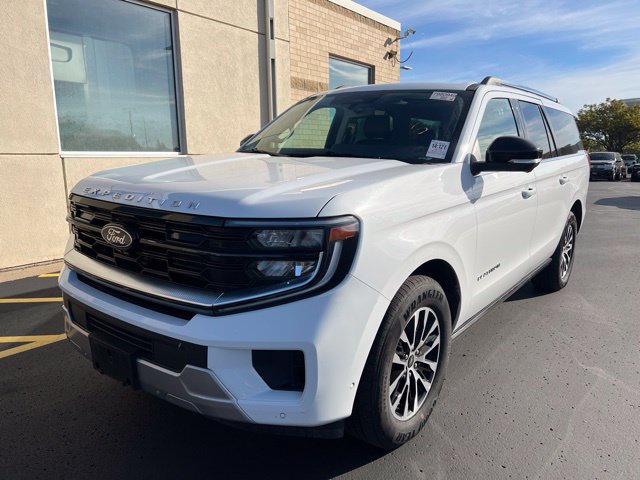 Certified 2025 Ford Expedition Max Platinum AWD/4WD image 4