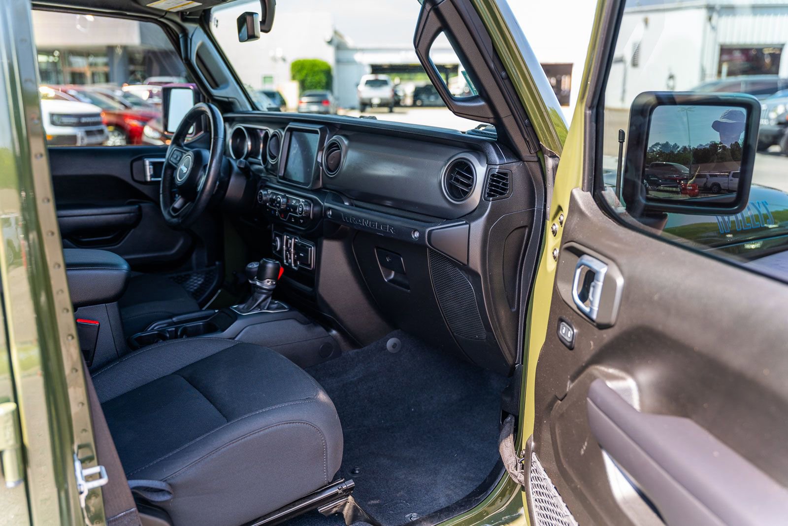 Used 2023 Jeep Wrangler Unlimited w/ Cold Weather Group AWD/4WD image 12