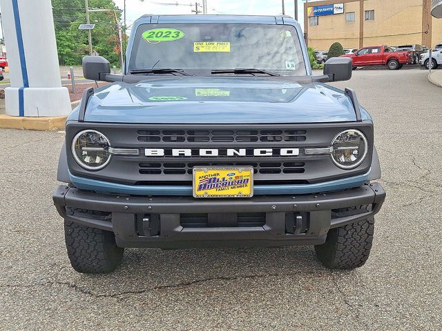 Certified 2023 Ford Bronco Black Diamond AWD/4WD image 3