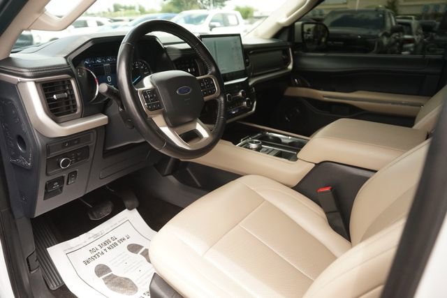 Certified 2022 Ford Expedition XLT RWD image 8