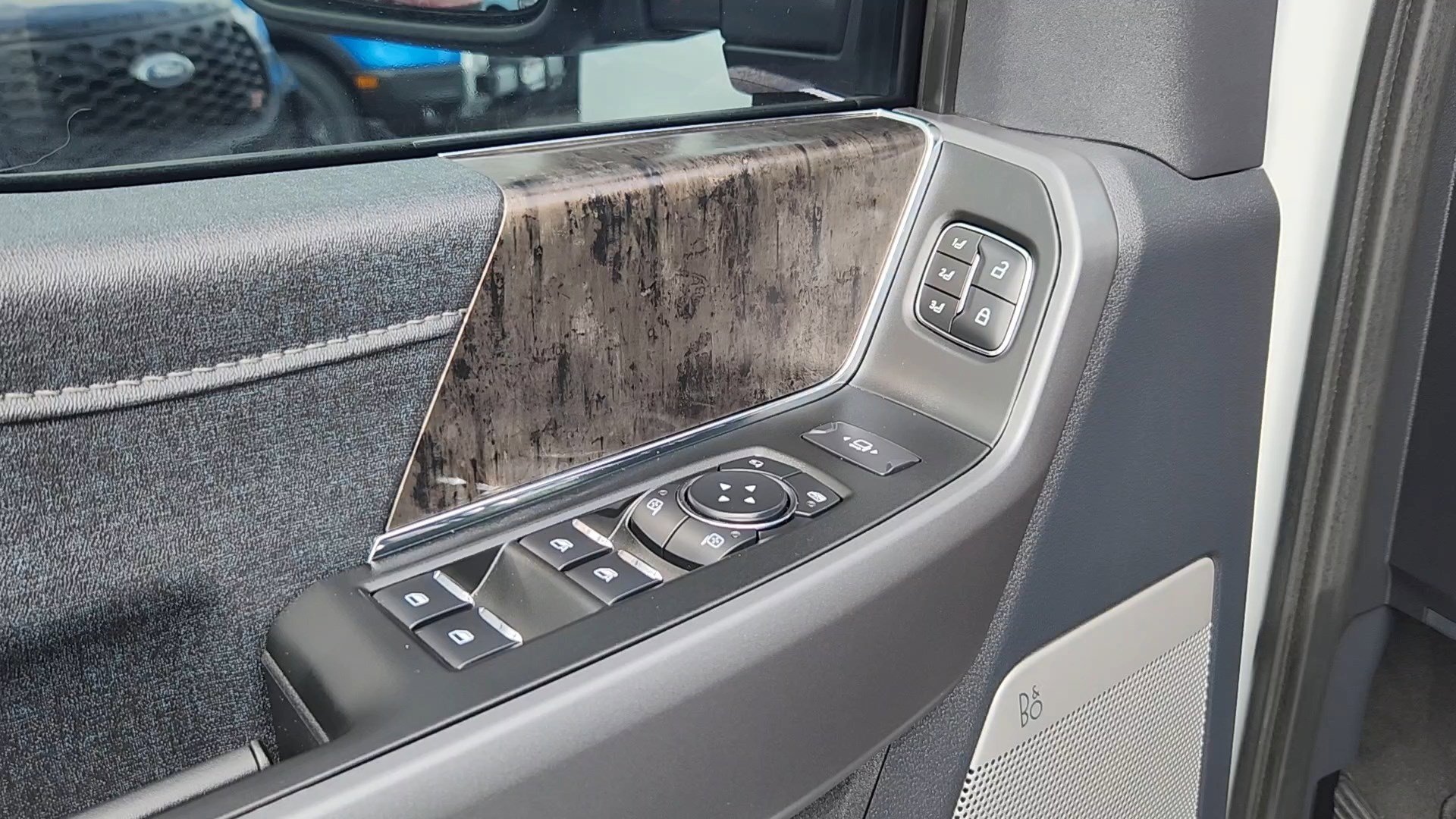 Certified 2025 Ford F250 Lariat AWD/4WD image 8