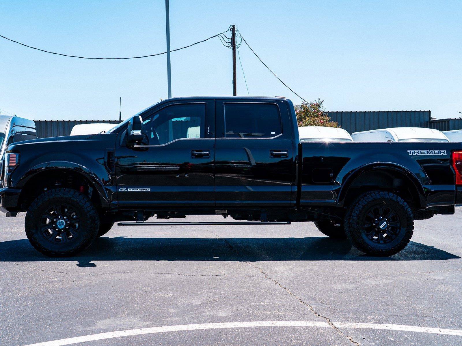 Certified 2022 Ford F250 Lariat w/ Tremor Off-Road Package AWD/4WD image 6