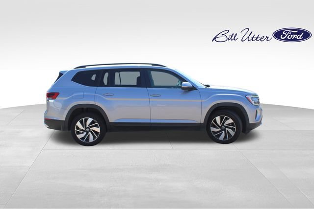 Used 2024 Volkswagen Atlas SE AWD/4WD image 4