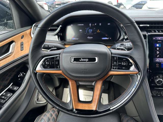 Used 2024 Jeep Grand Cherokee Summit AWD/4WD image 26