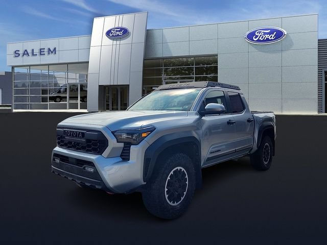 Used 2024 Toyota Tacoma TRD Off-Road w/ TRD Off Road Premium Package AWD/4WD image 6