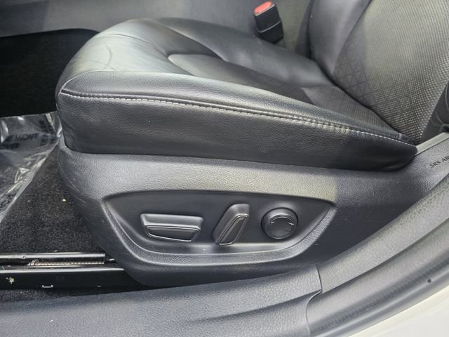 Used 2023 Toyota Camry XSE image 13