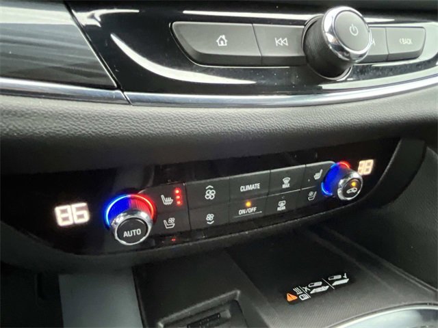 Used 2024 Buick Enclave Premium image 35