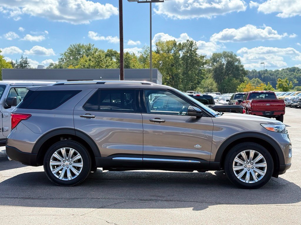 Certified 2021 Ford Explorer King Ranch w/ Premium Technology Package AWD/4WD image 37