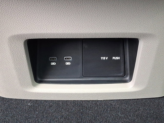 Used 2024 Volkswagen Atlas SEL Premium R-Line image 13