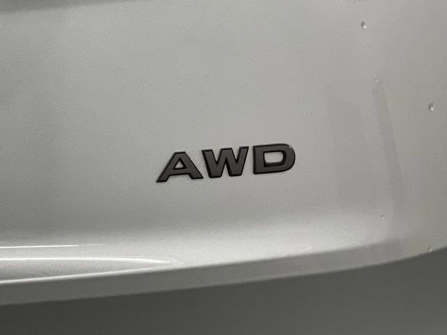 Used 2024 Nissan Rogue S image 6