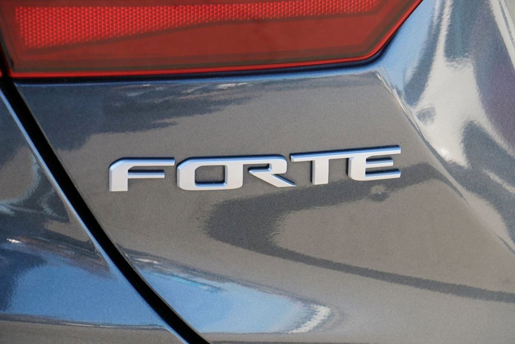 Used 2024 Kia Forte LXS image 9