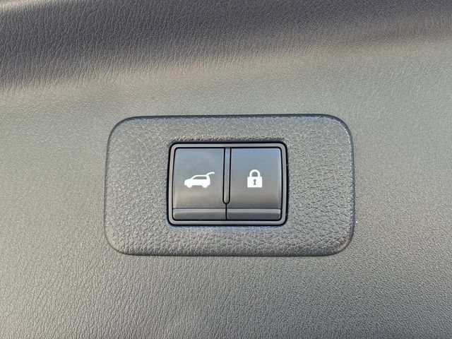Used 2023 Nissan Armada Platinum w/ Cargo Package AWD/4WD image 13