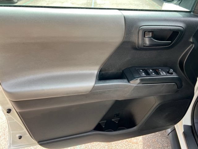 Used 2022 Toyota Tacoma SR w/ SR Convenience Package RWD image 12