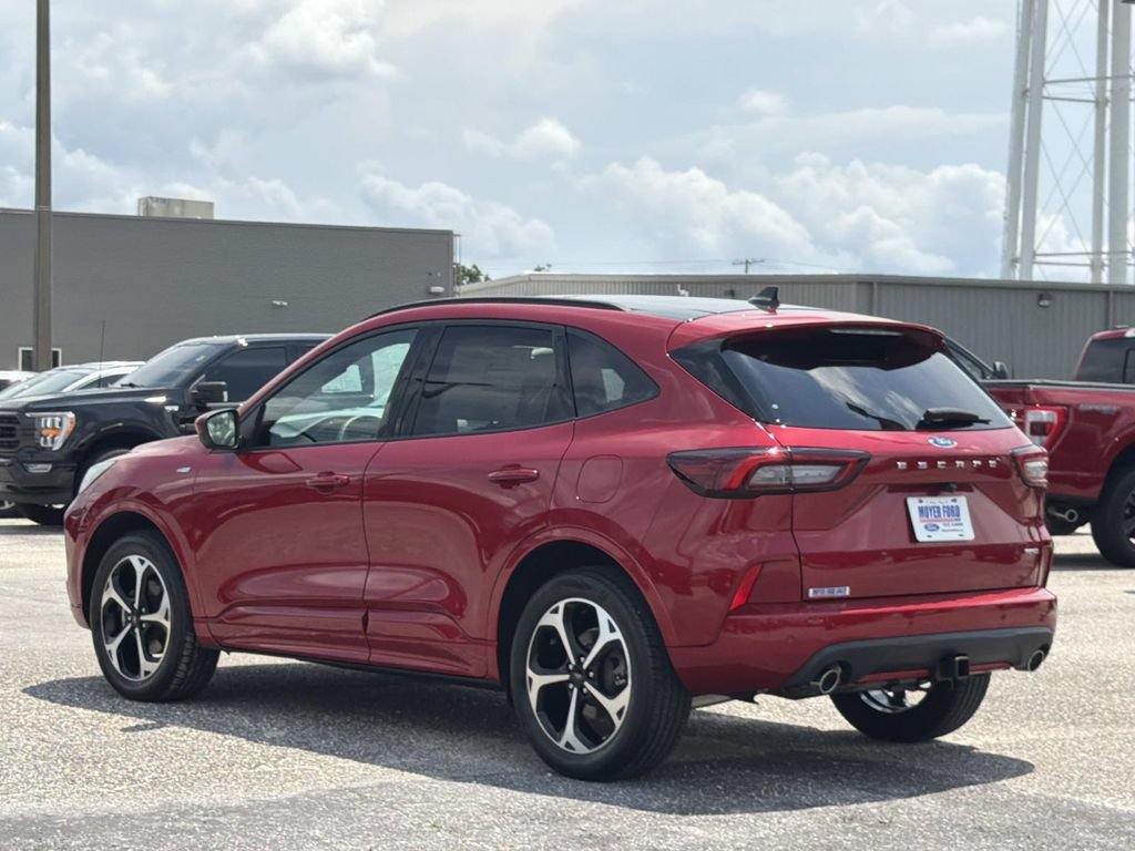 Certified 2023 Ford Escape ST-Line Select w/ Tech Pack #2 AWD/4WD image 6