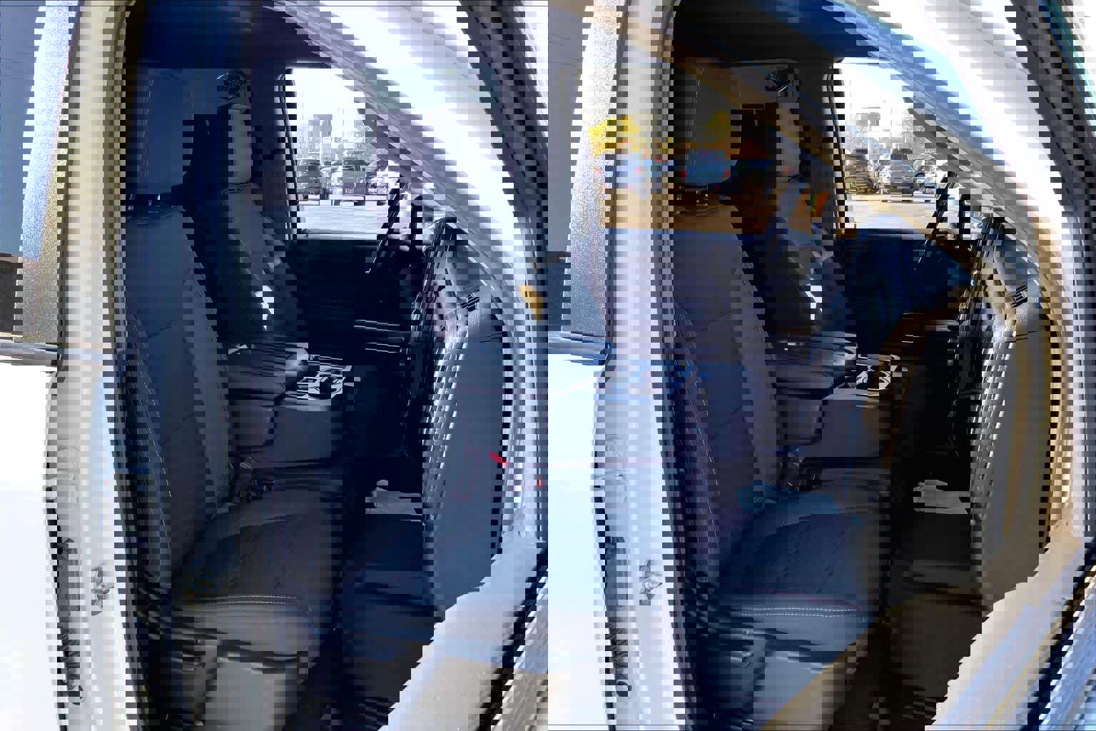 Used 2021 Chevrolet Silverado 2500 LT w/ Convenience Package image 9