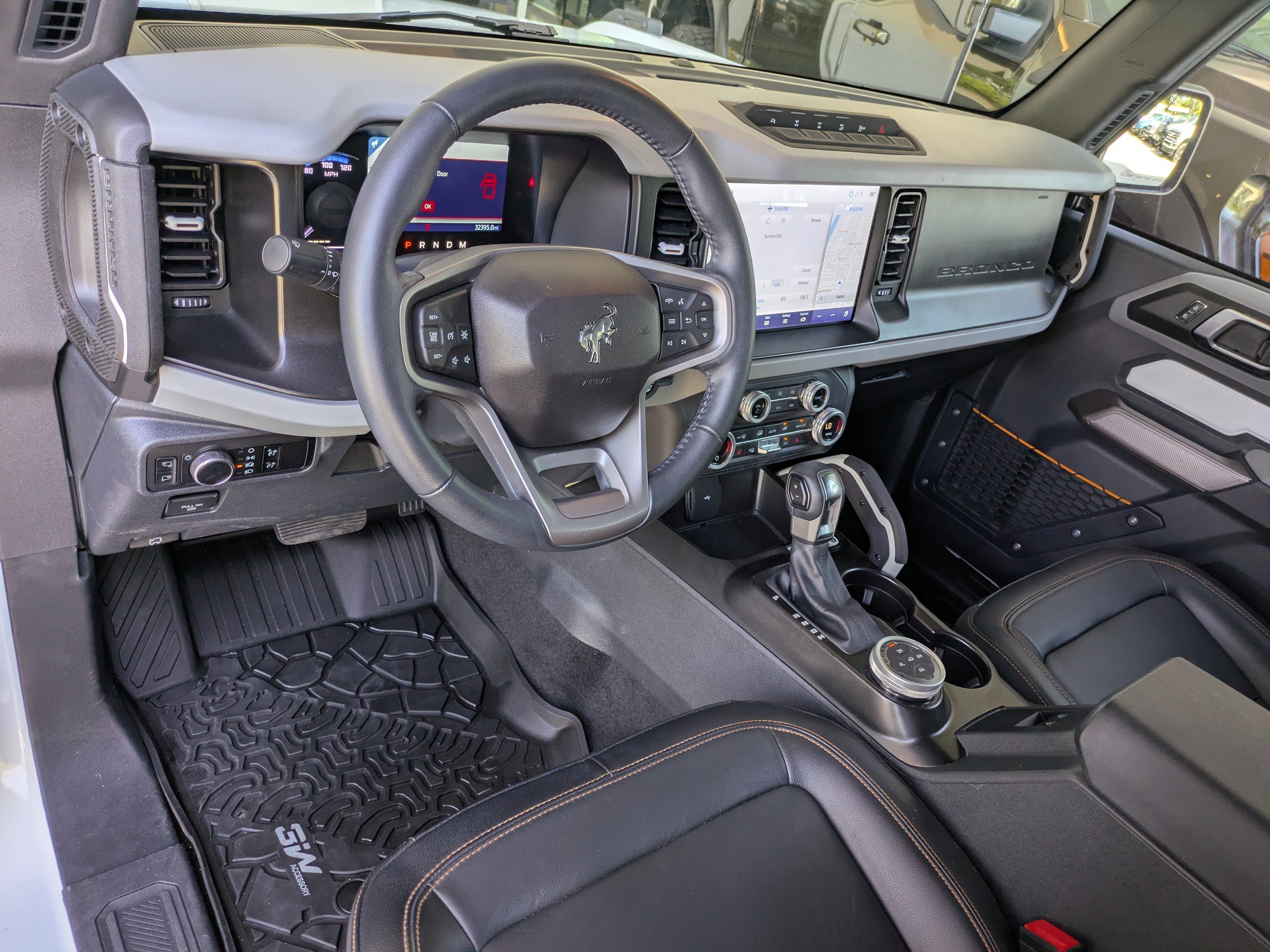 Certified 2023 Ford Bronco Badlands w/ Sasquatch Package AWD/4WD image 16