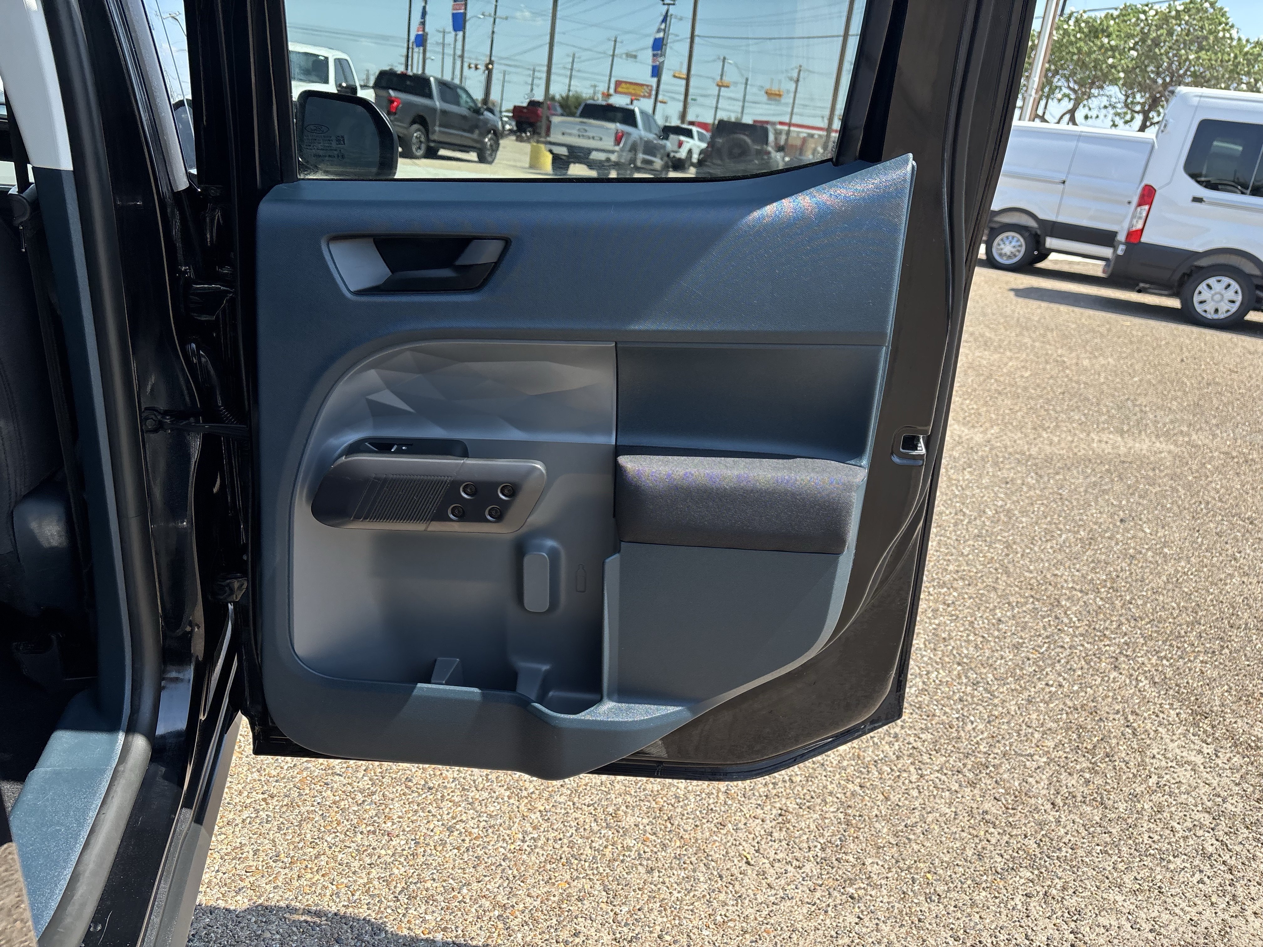 Certified 2025 Ford Maverick XL FWD image 17