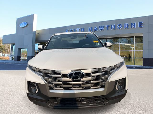 Used 2024 Hyundai Santa Cruz SE AWD/4WD image 2