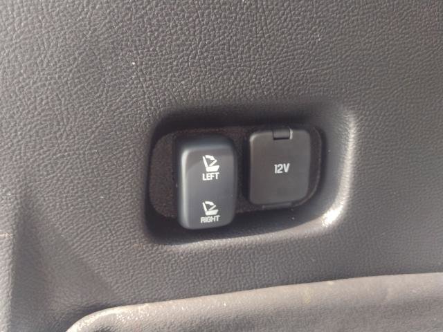 Certified 2024 Ford Edge ST-Line w/ Class II Trailer Tow Package image 27