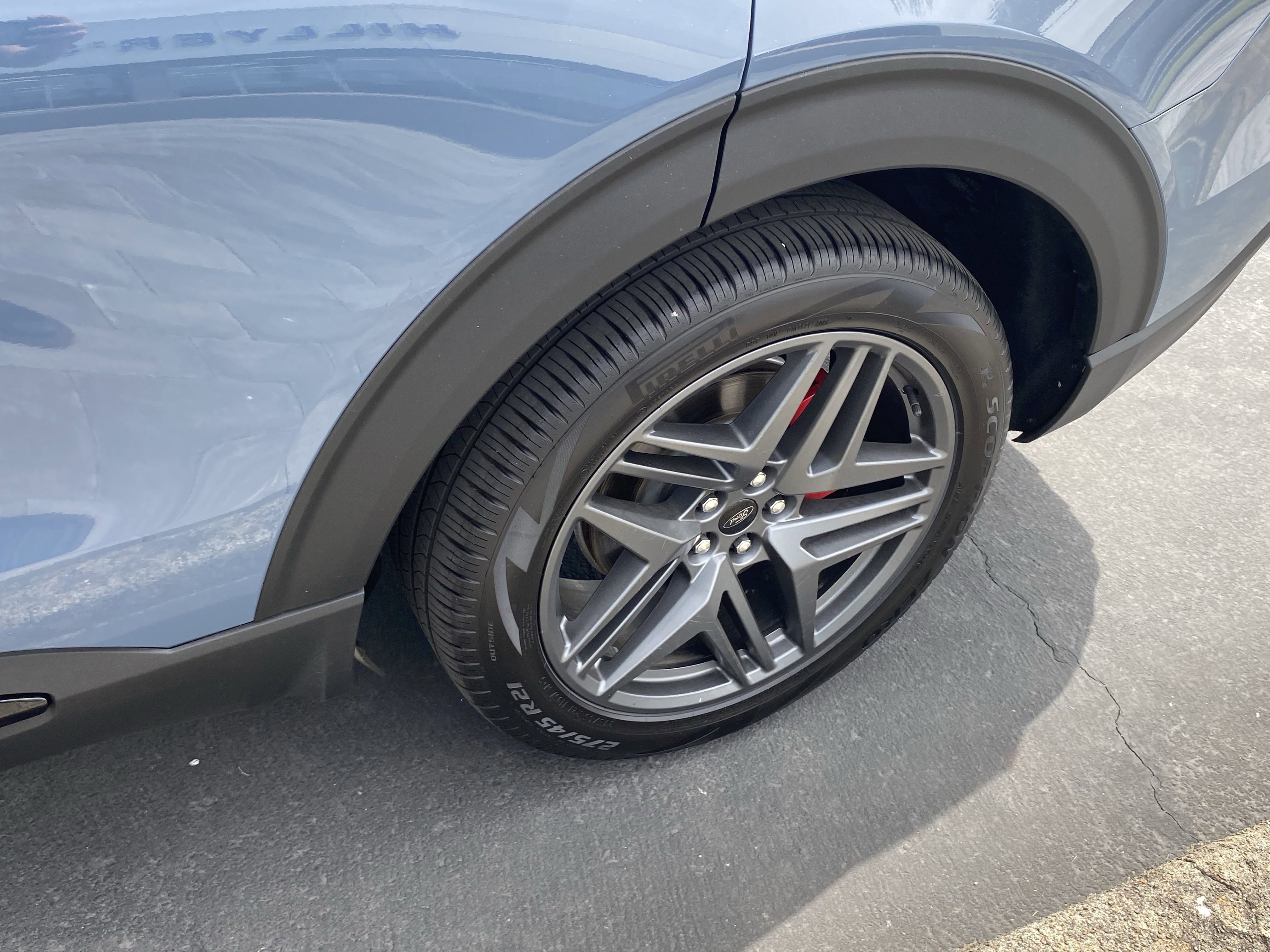 Certified 2025 Ford Explorer ST image 20