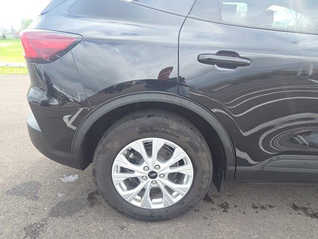 Certified 2023 Ford Escape Active w/ Cold Weather Package image 11