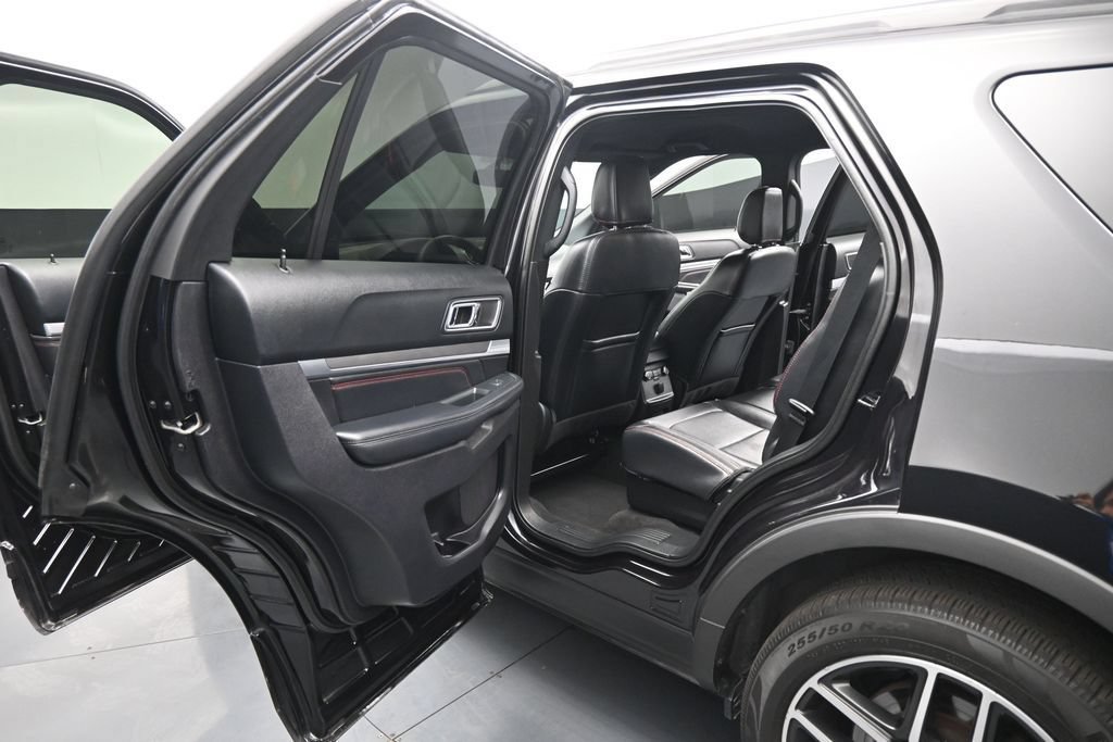 Certified 2019 Ford Explorer Sport AWD/4WD image 18