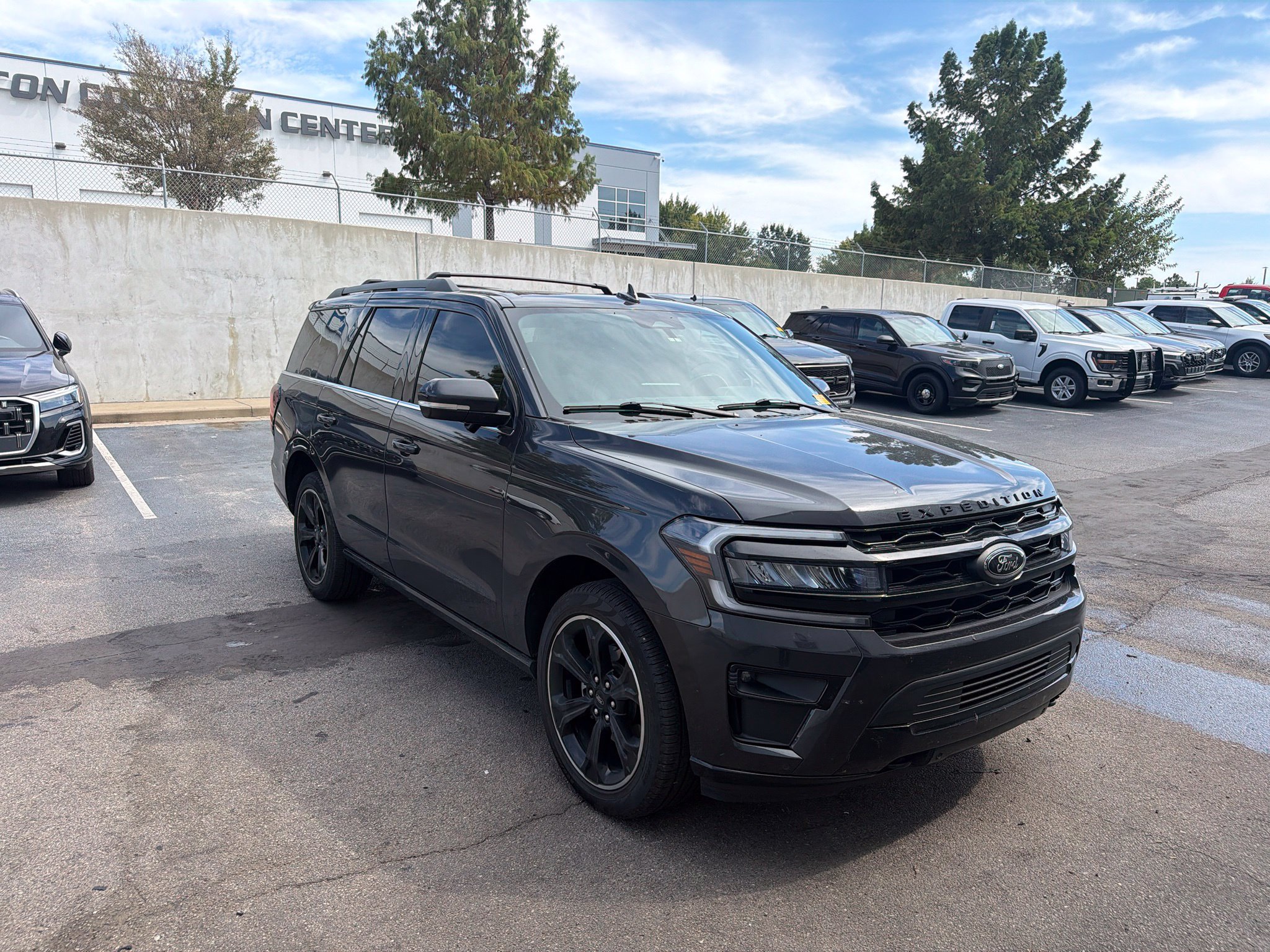 Certified 2024 Ford Expedition Limited AWD/4WD image 5
