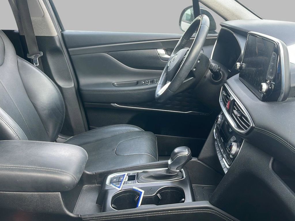 Used 2019 Hyundai Santa Fe Ultimate w/ Cargo Package image 15