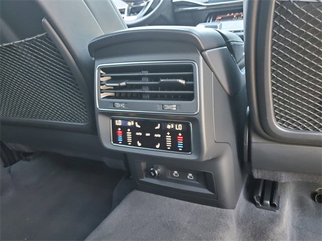 Used 2024 Audi SQ7 Premium Plus image 16