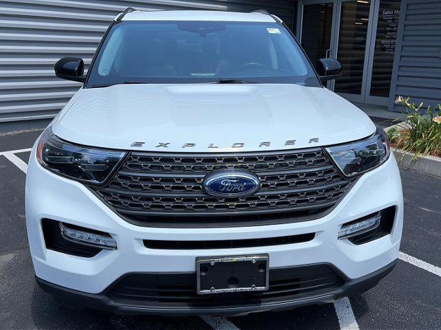 Certified 2022 Ford Explorer XLT w/ Equipment Group 202A AWD/4WD image 9