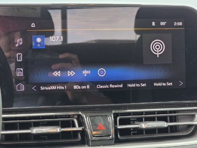 Used 2025 Chevrolet TrailBlazer LT AWD/4WD image 7