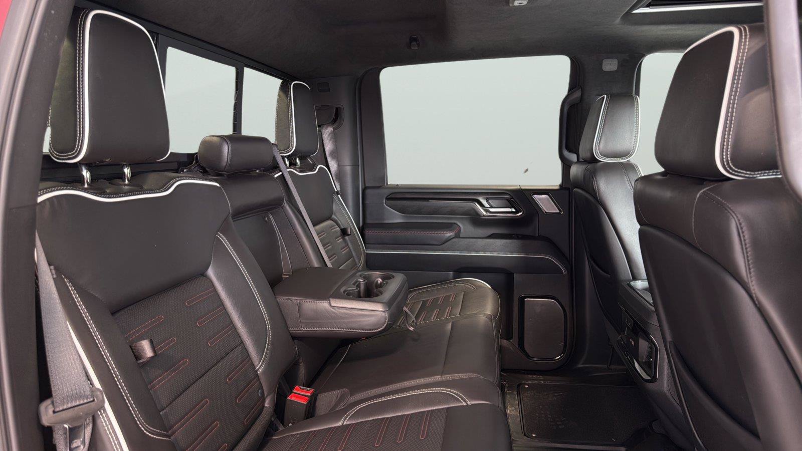 Used 2025 GMC Sierra 2500 AT4X AWD/4WD image 15