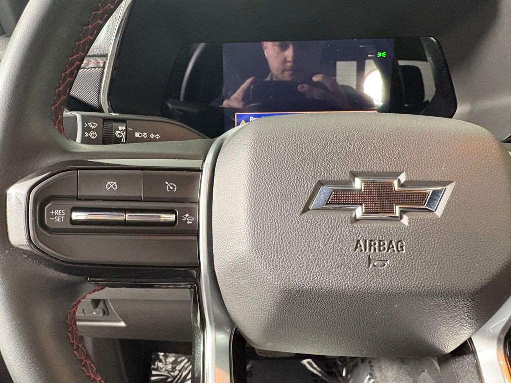 Used 2023 Chevrolet Colorado Z71 w/ Z71 Convenience Package 2 image 24