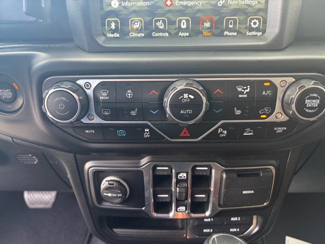 Used 2023 Jeep Wrangler Unlimited Sahara w/ Dual Top Group AWD/4WD image 31