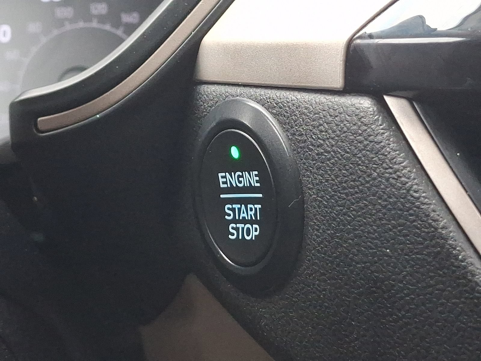 Certified 2021 Ford Escape SEL AWD/4WD image 24
